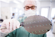 Dünne Chips und robuste Substrate